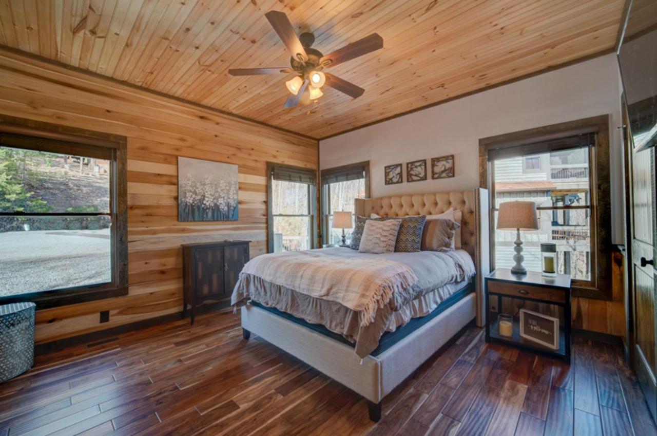 Bear Claw Cabin Blue Ridge Exterior photo